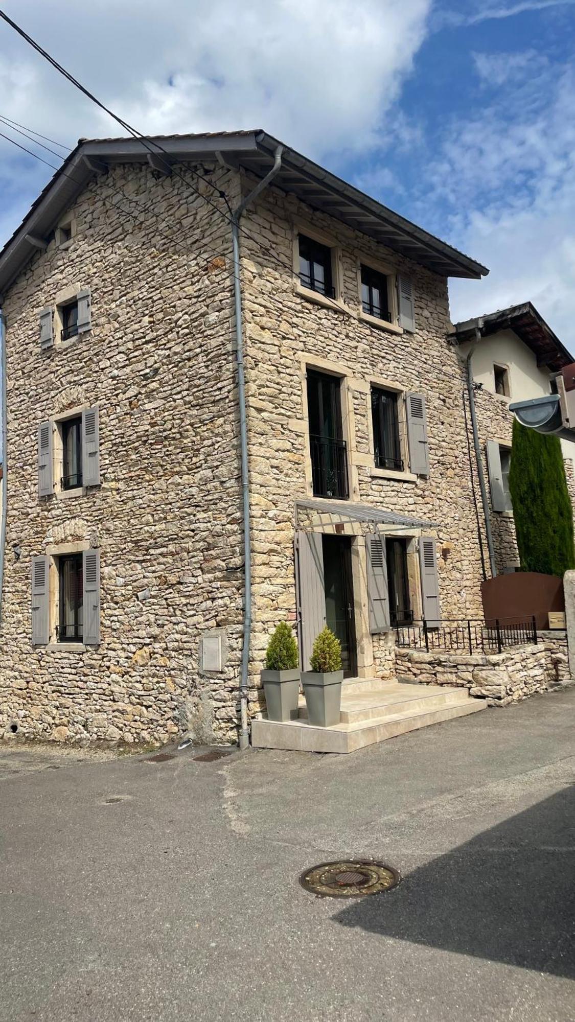 La Maison De Mounette L'Isle-d'Abeau Dış mekan fotoğraf